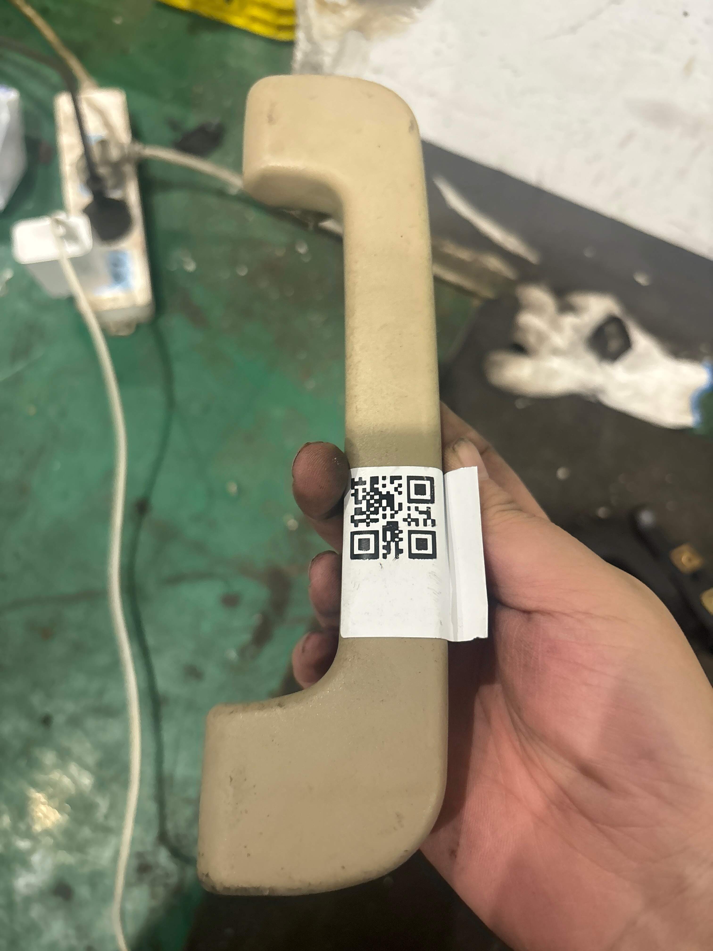 4B0857607D 车顶扶手(左前)