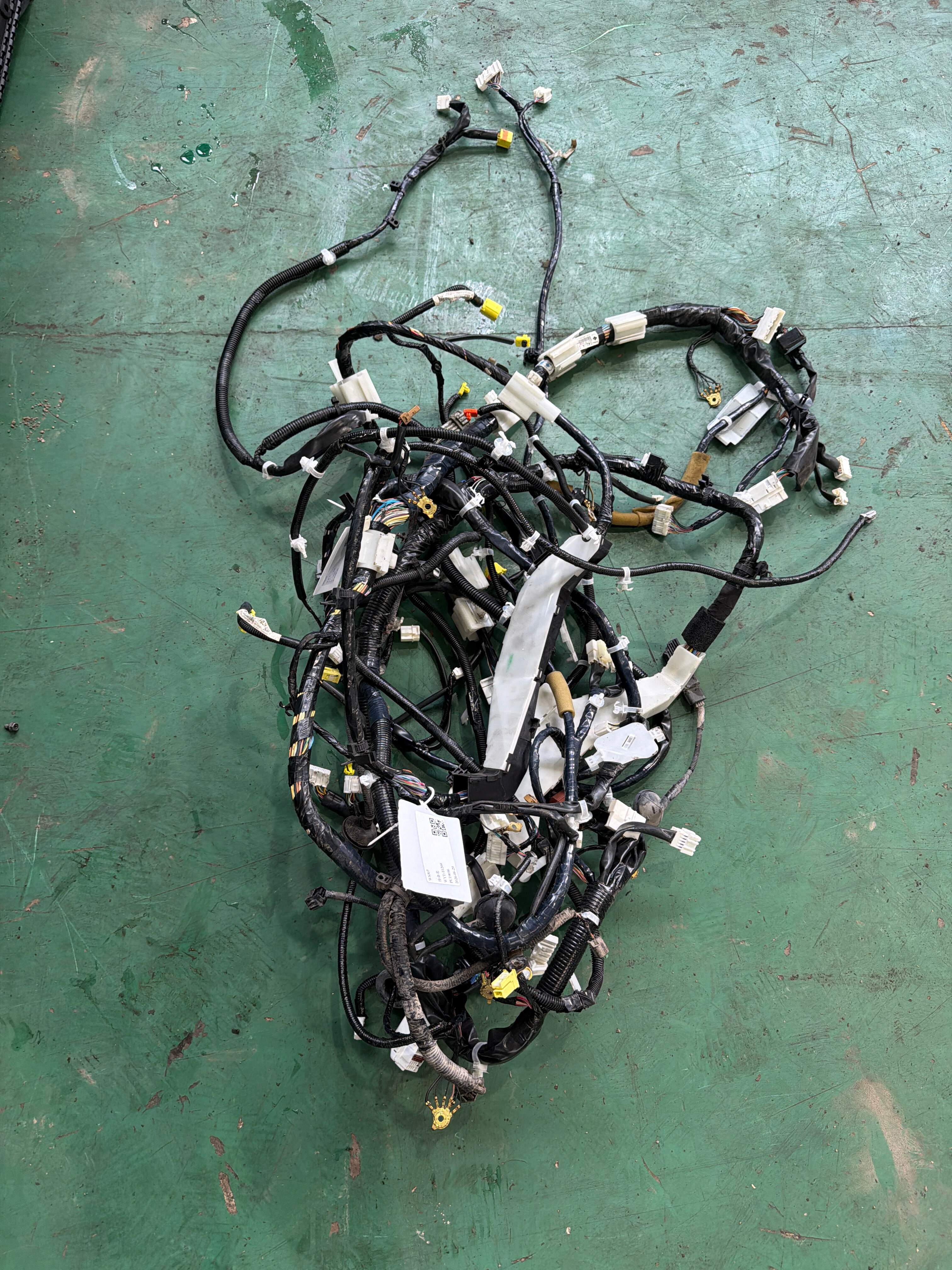 240171YZ1A 车身线束(右)