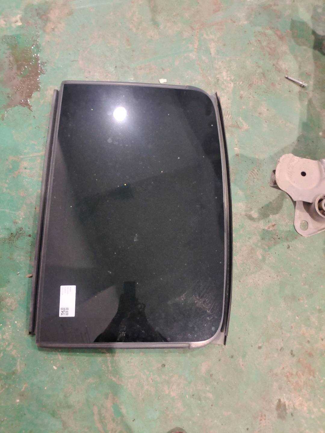 GR2BR500A18BB 天窗玻璃（后）
