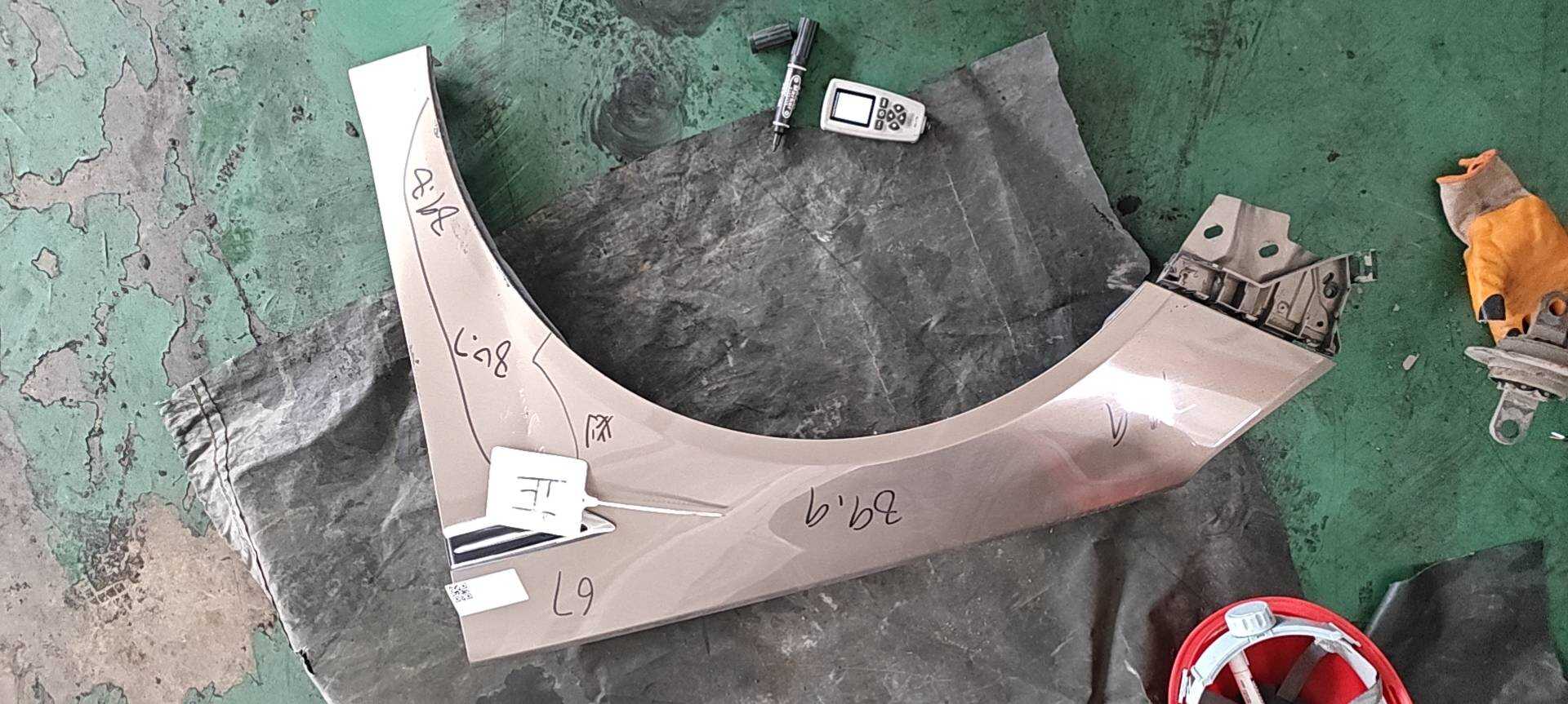 20970741 Front Fender, Left