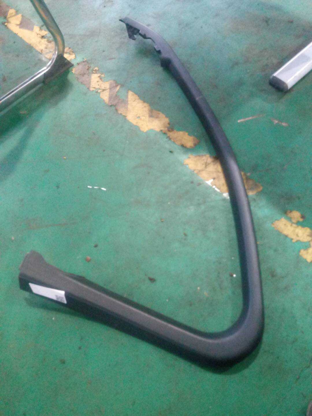 A20572702719051 Front Door Window Frame, Right