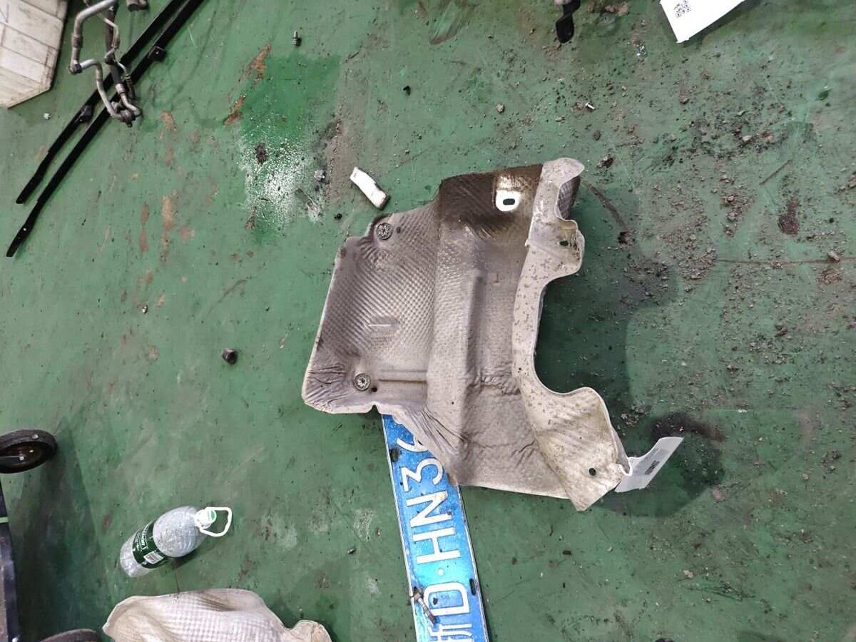 1K5825701B Exhaust Pipe Heat Shield, Rear