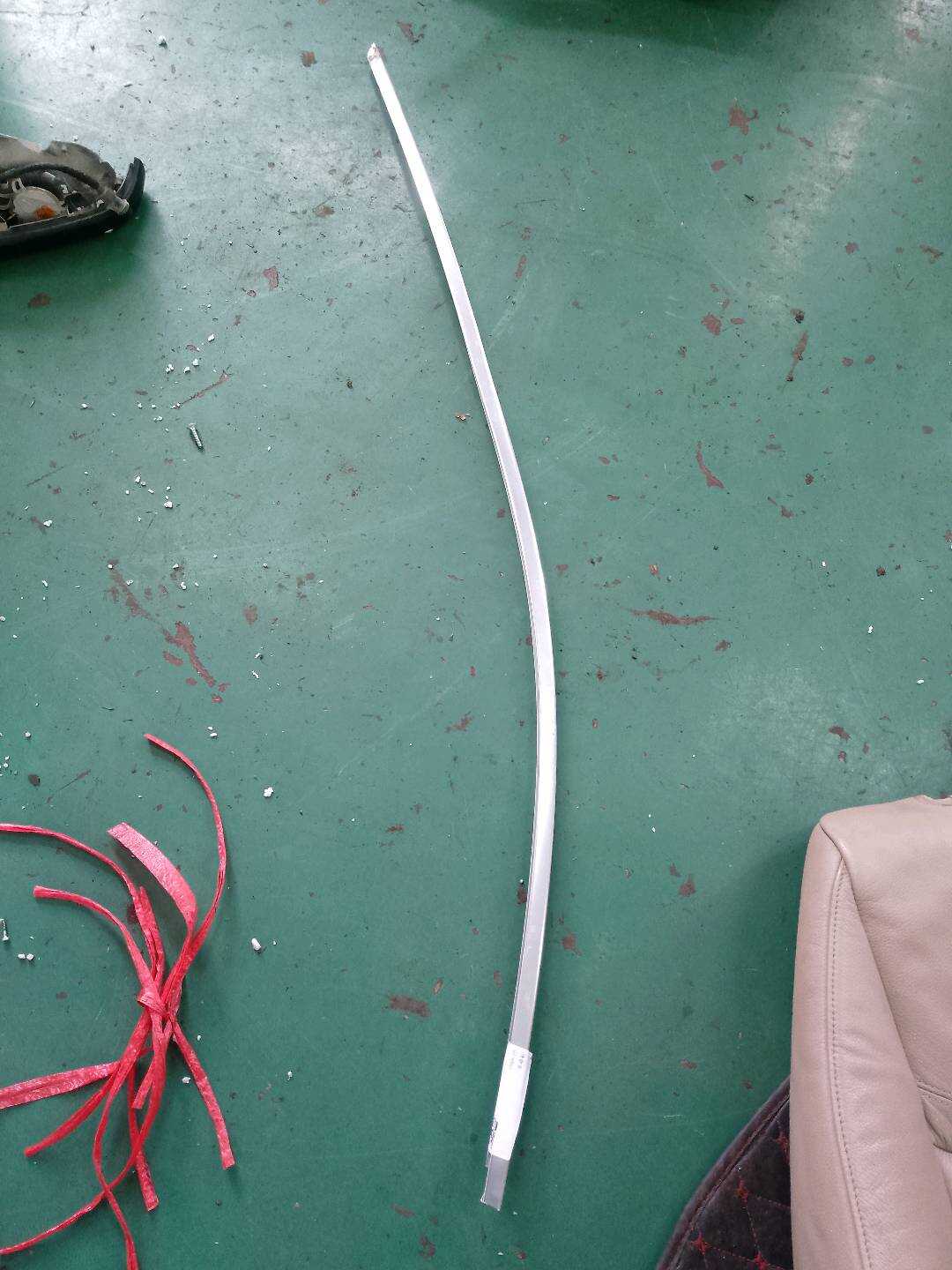 51337177947 Front Door Window Outer Molding (Upper Left)