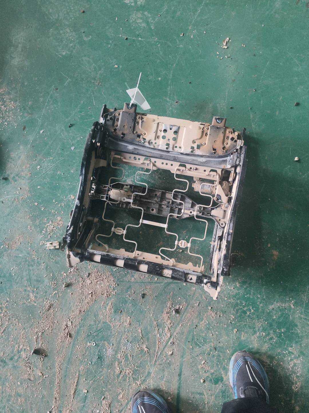 52107242083 座椅骨架