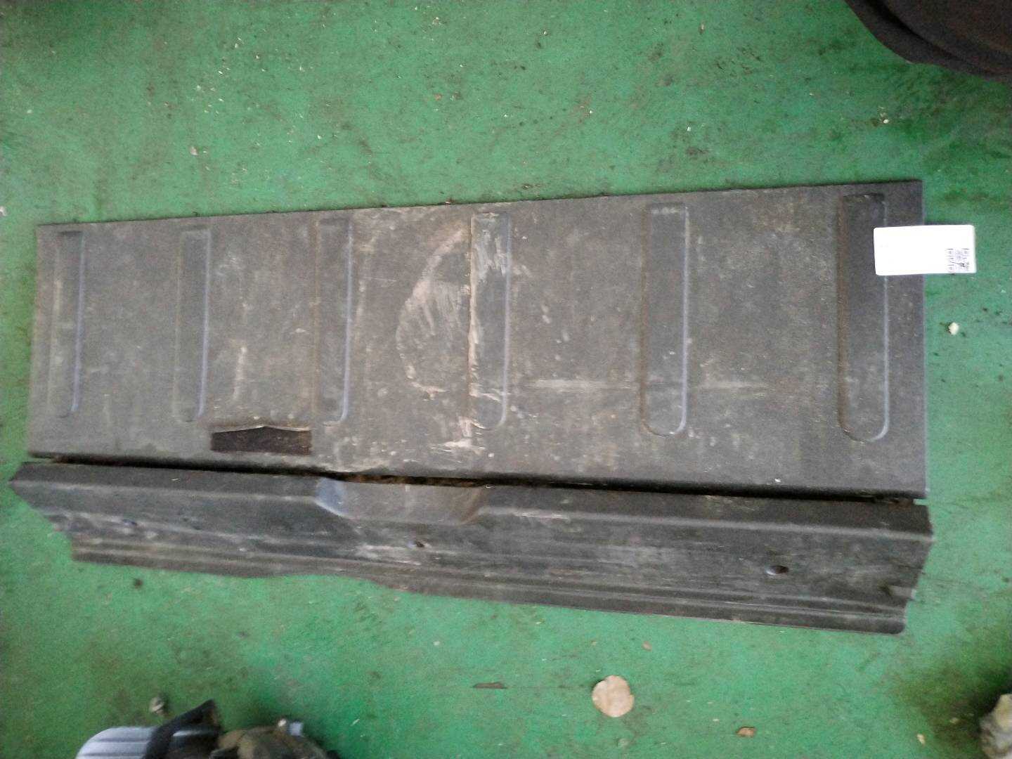 98004868ZD 后围板饰板