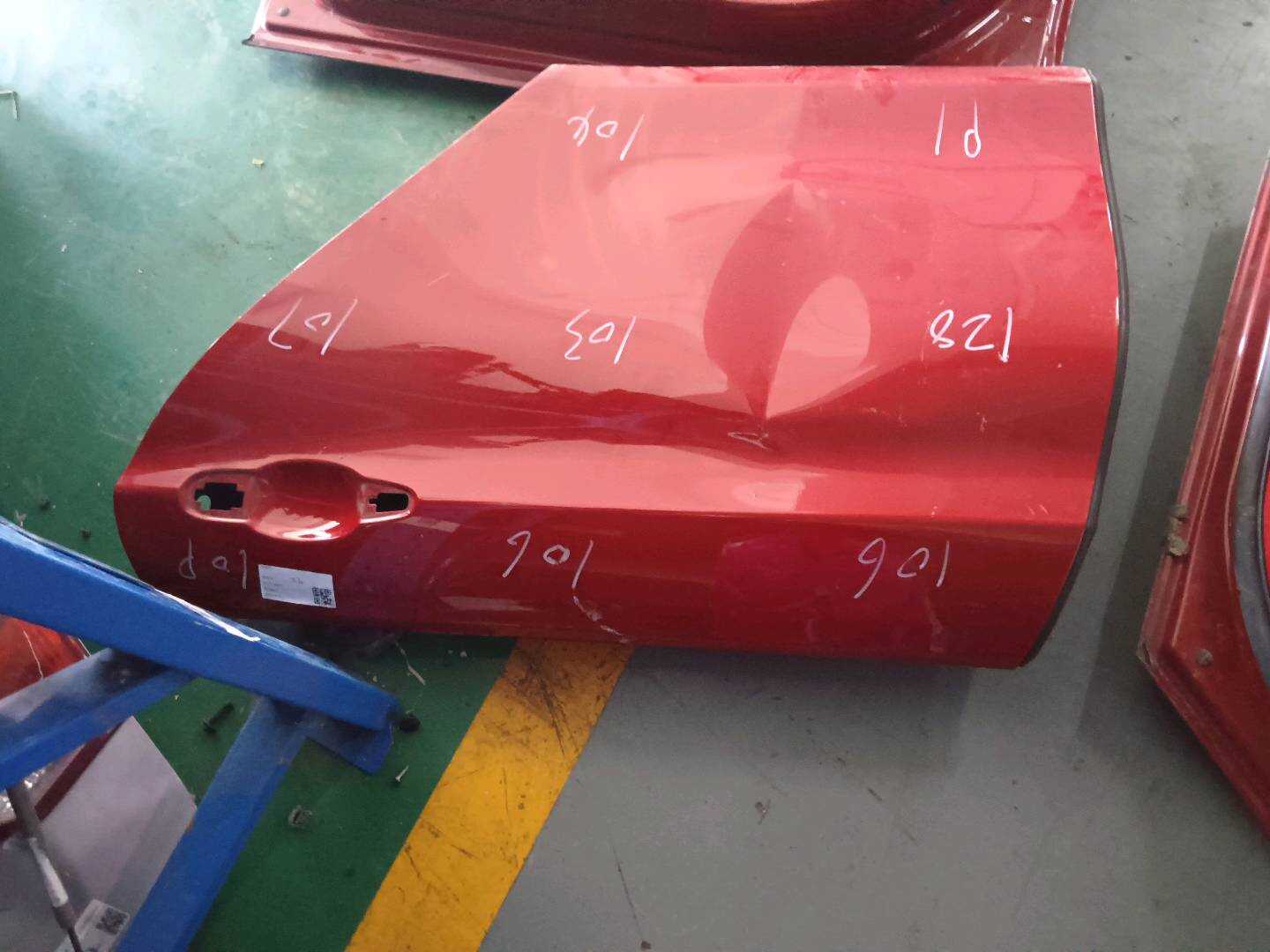 41525A43C85 后门壳(左)