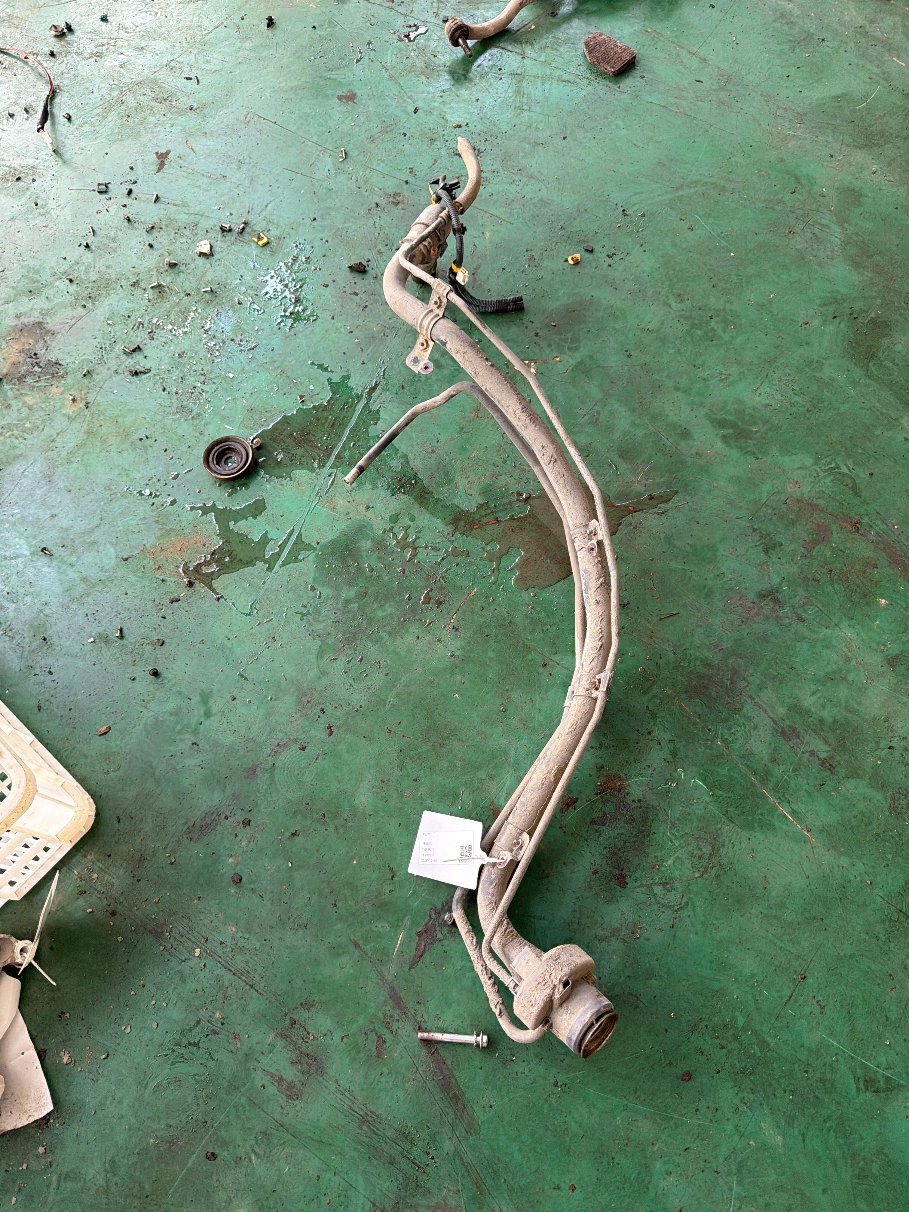 772010R021 Fuel Tank Filler Pipe