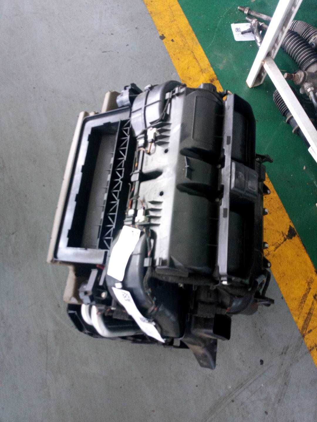 64116921068 分电器壳体
