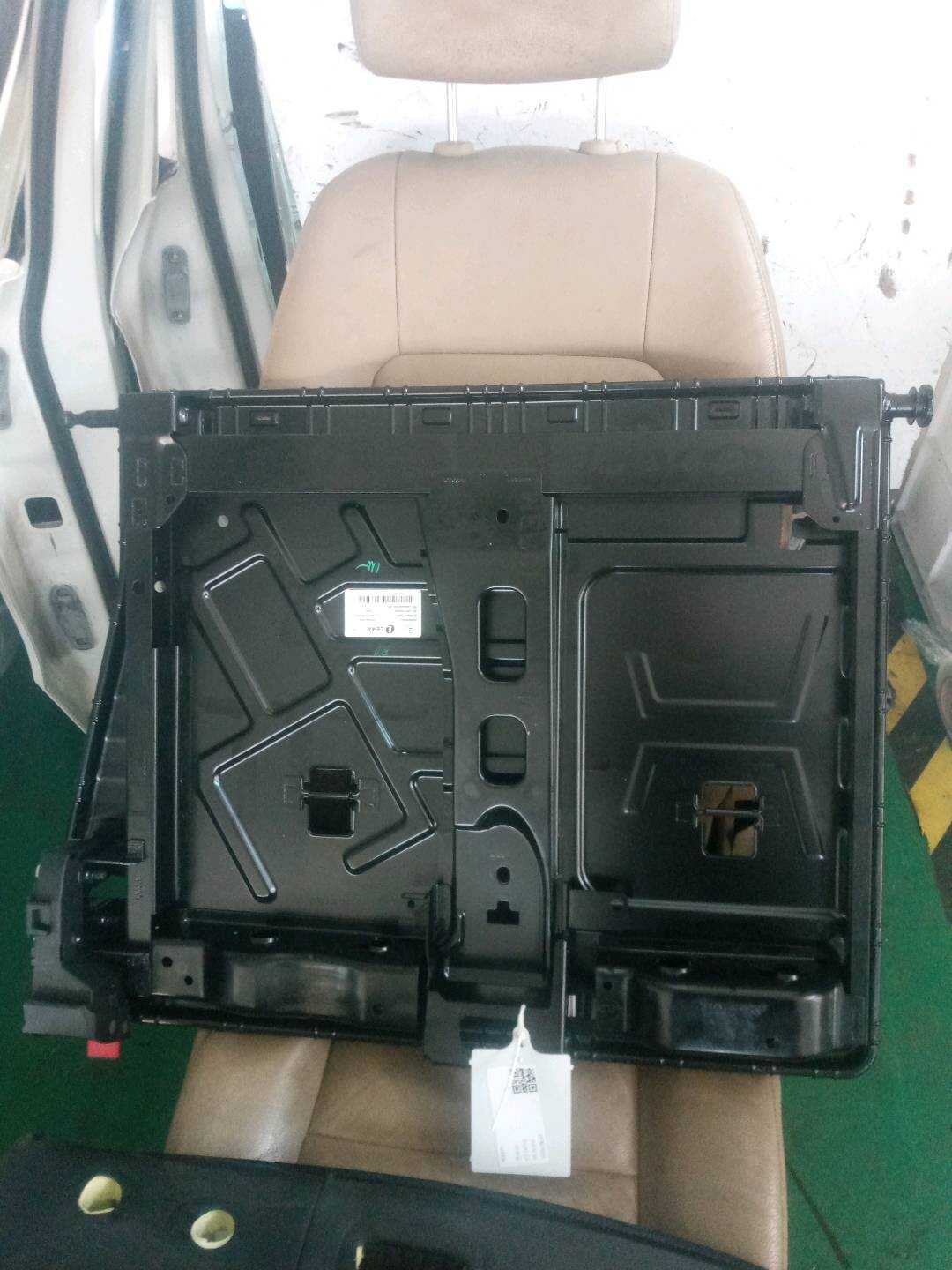 A2469200334 后座椅靠背骨架(左)