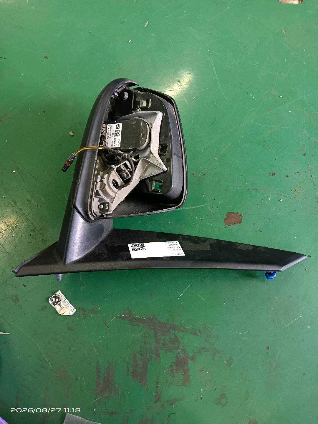 51167406298 Side Mirror Mounting Base, Right