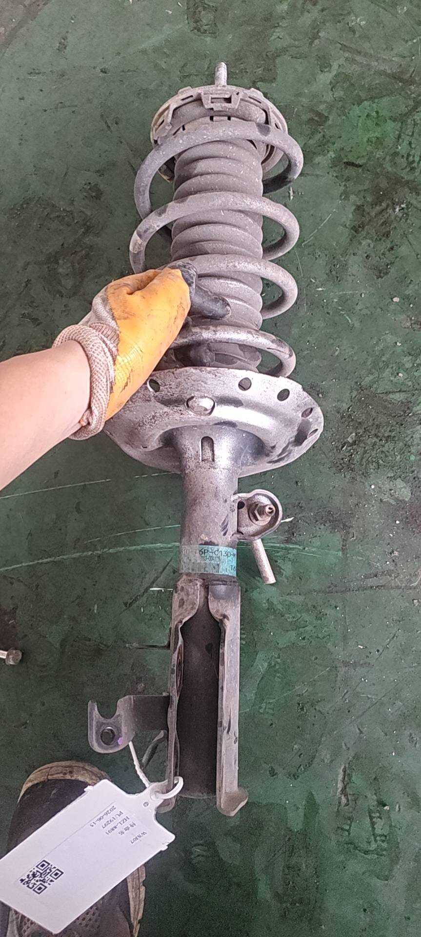 51611T6PC02 Front Shock Absorber Assembly, Right