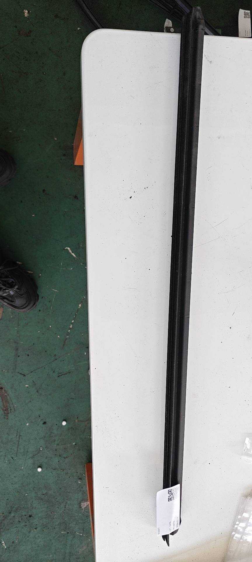 6049064100 右后车门内水切