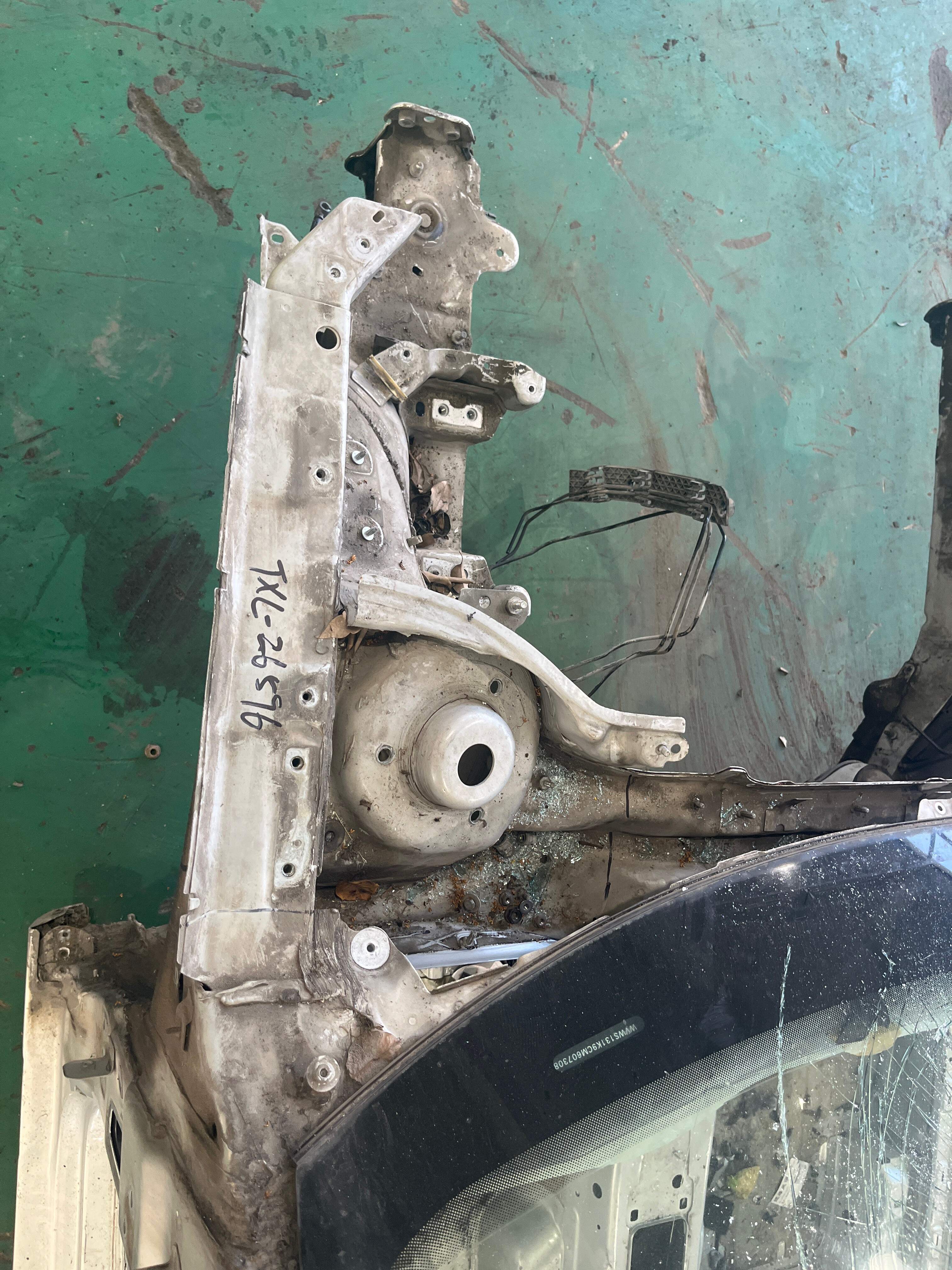 1K9805115 Front Wheel Arch Panel, Left
