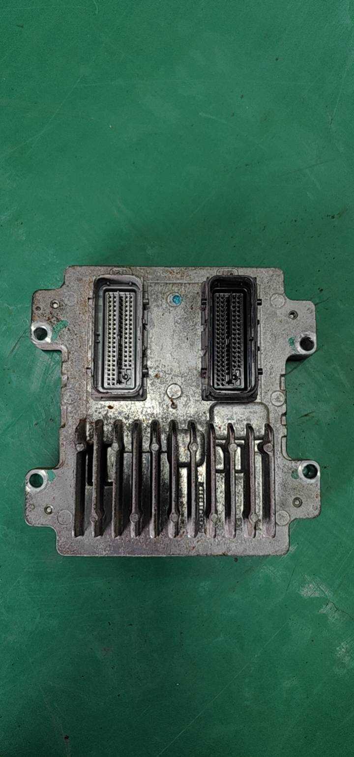 E3712629459 发动机电脑
