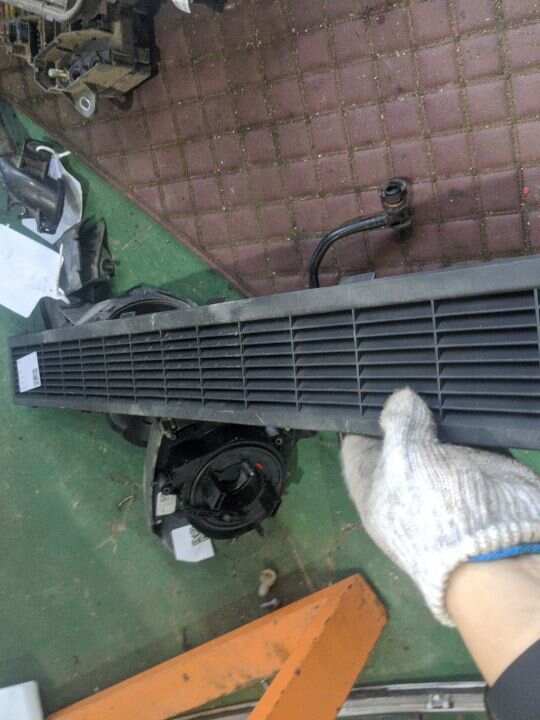 51477842545 后保险杠格栅