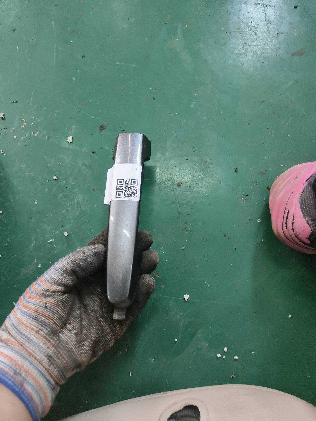 6921102190B2 前门外拉手(右)