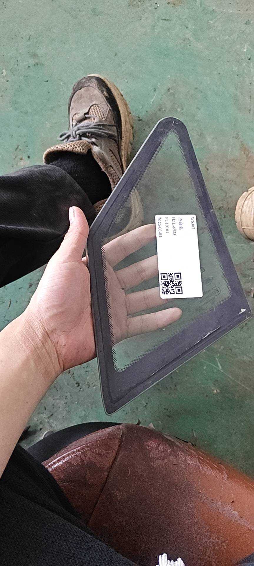 5079009900 右前车门A柱角窗玻璃