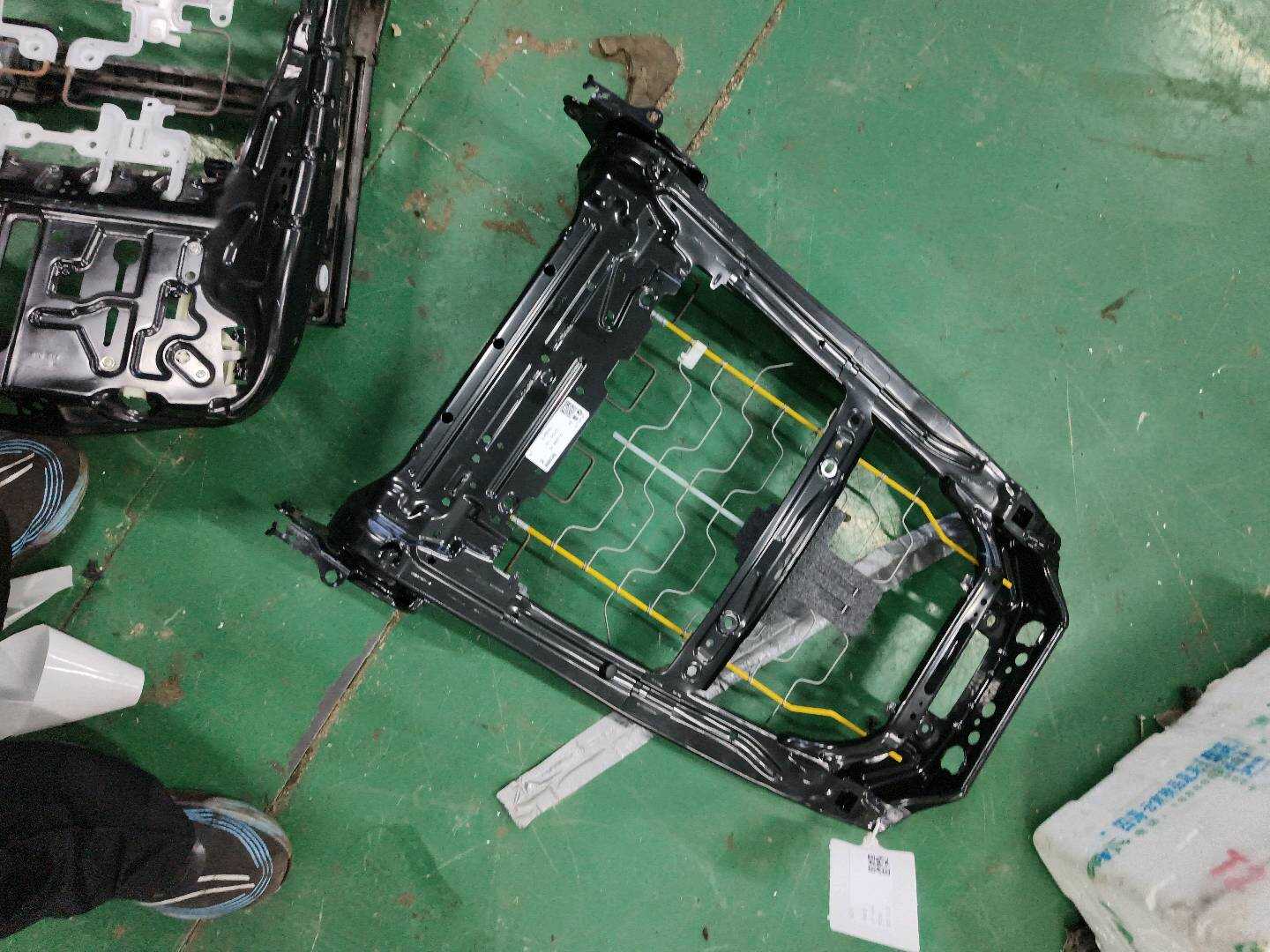 52107410469 Passenger Seat Backrest Frame