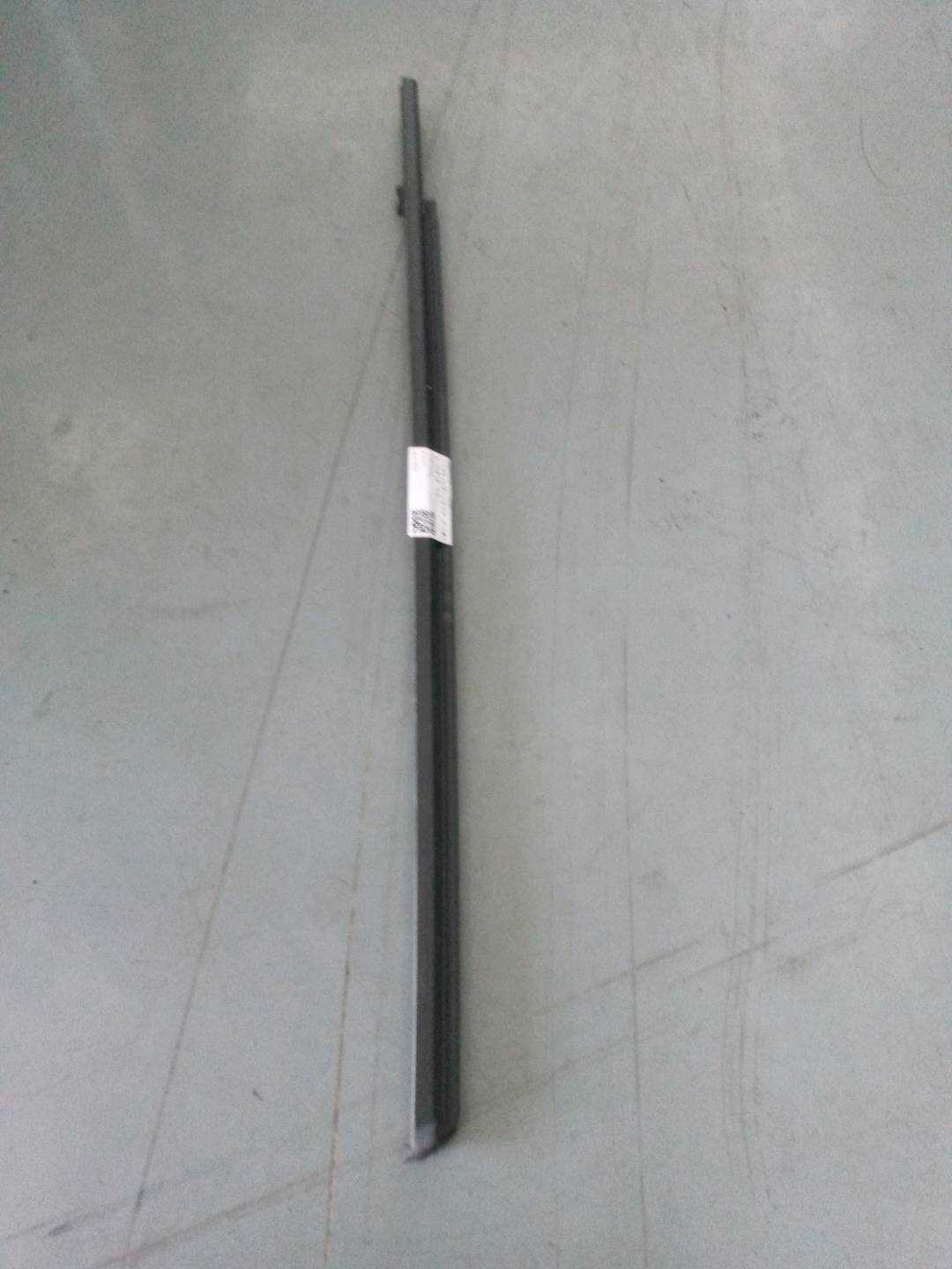 7P0837471C 前门玻璃压条(左内)