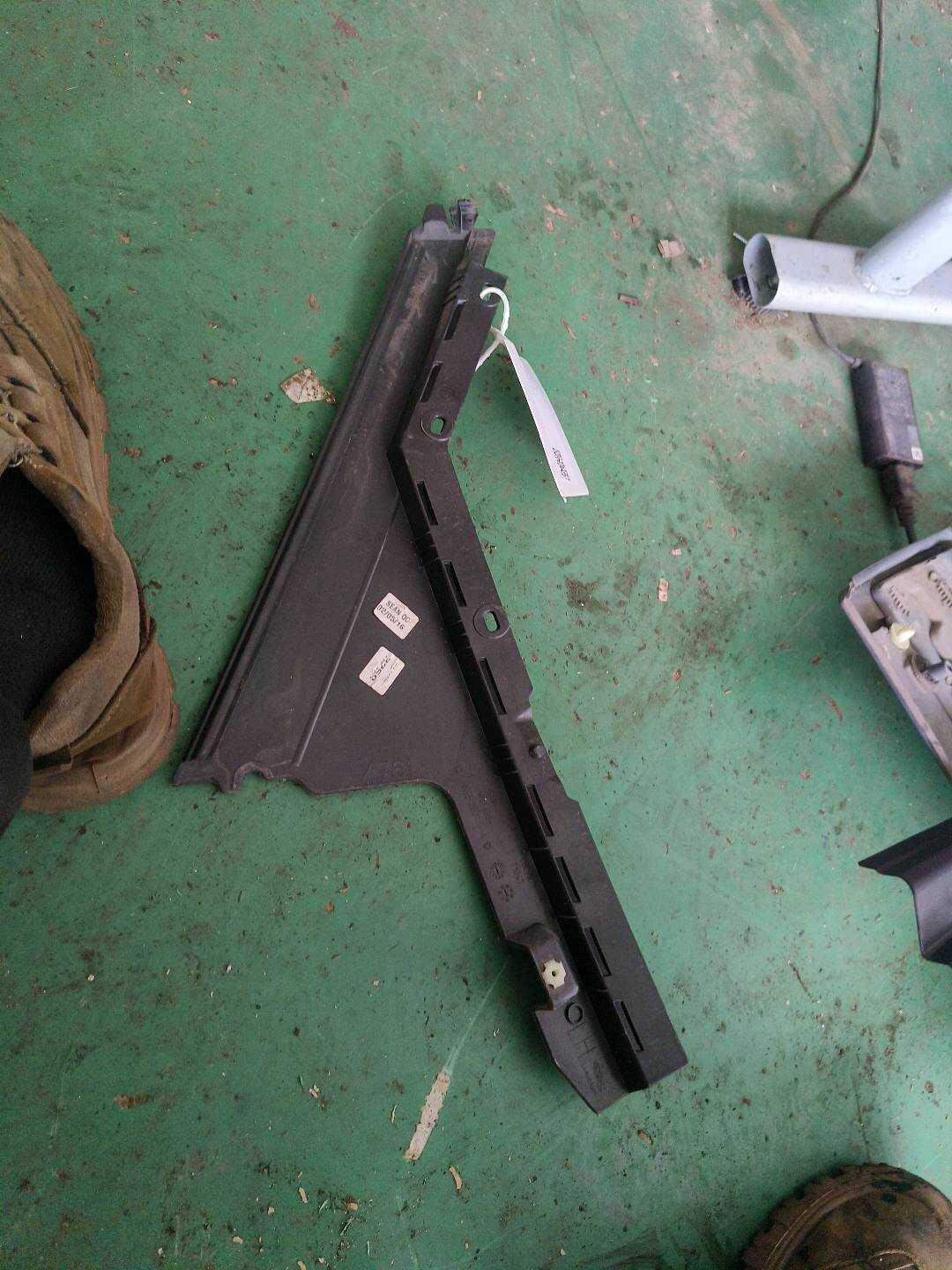 T4A2276 Rear Door Window Frame Outer Trim, Rear Left