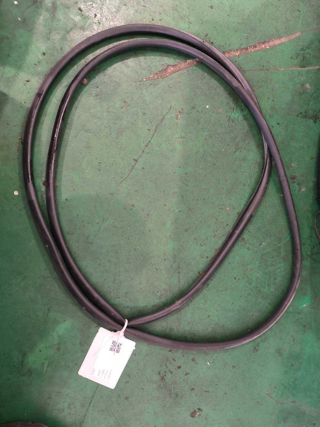 51357283583 后门车门密封胶条(右)