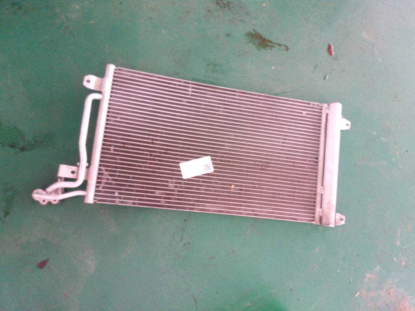 34D820411A 冷凝器