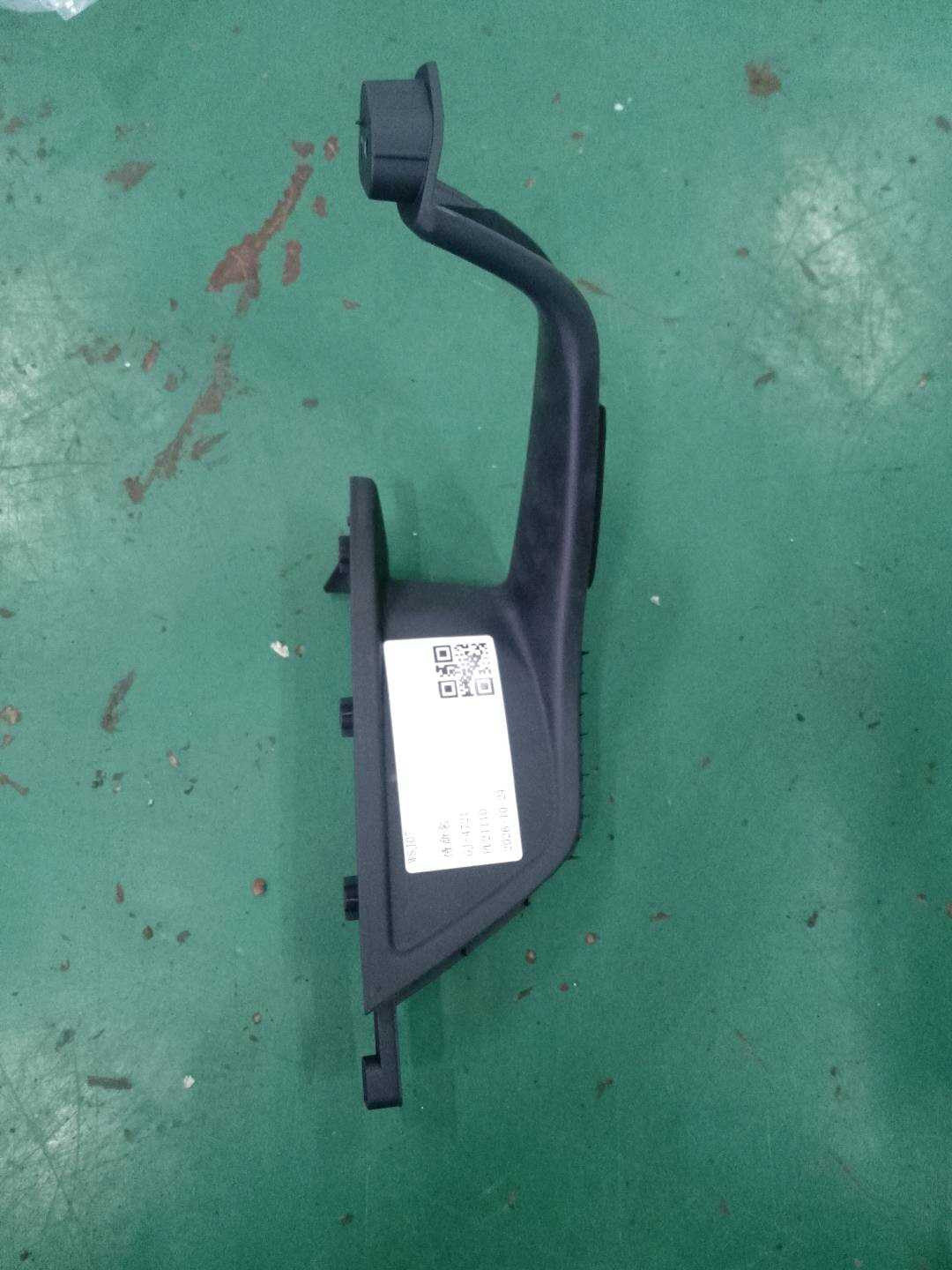 8WD867371 Rear Door Window Switch Trim Panel, Left