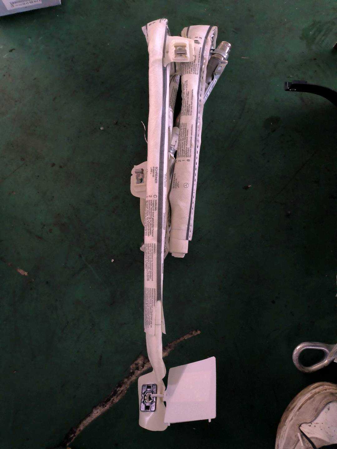 A2188600102 车顶窗帘气囊组件(左)