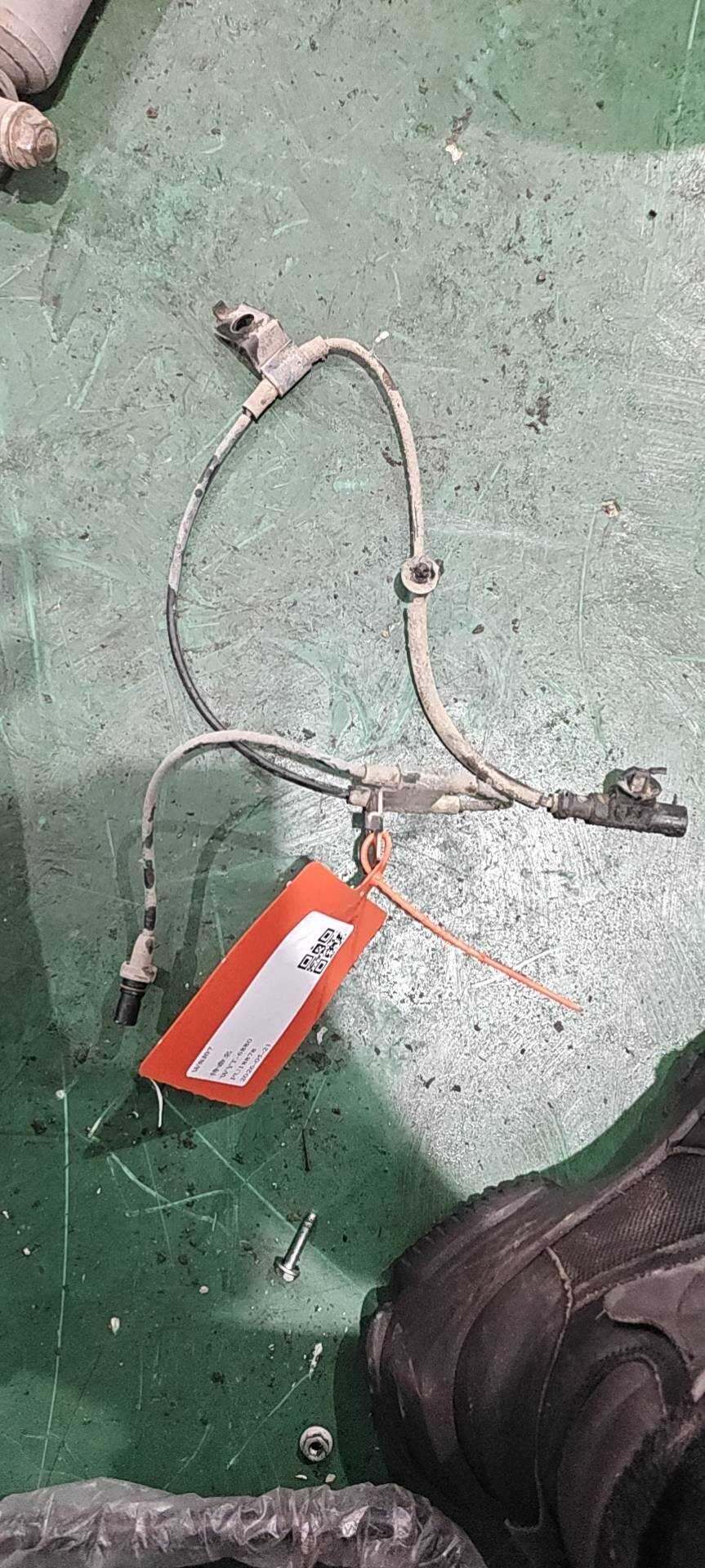MEFA3630300 左后轮速传感器总成