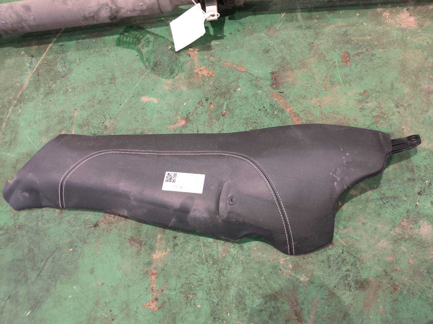T4A15372 后座椅侧靠背（左）