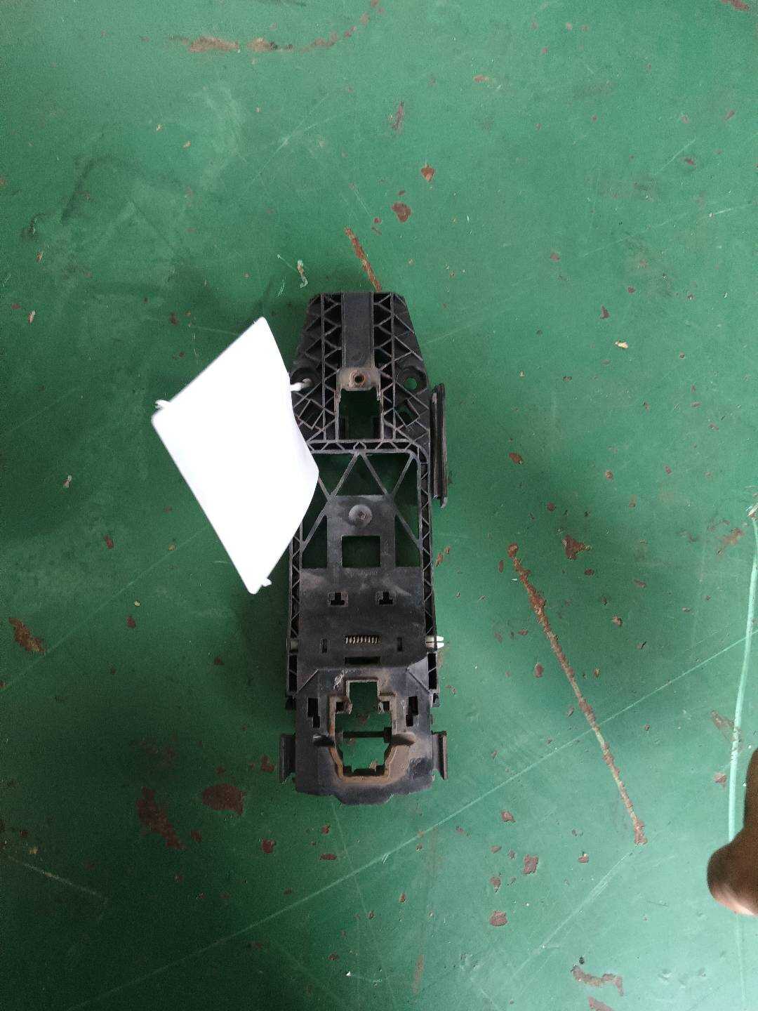 8V0839885 后门外拉手固定框(右)