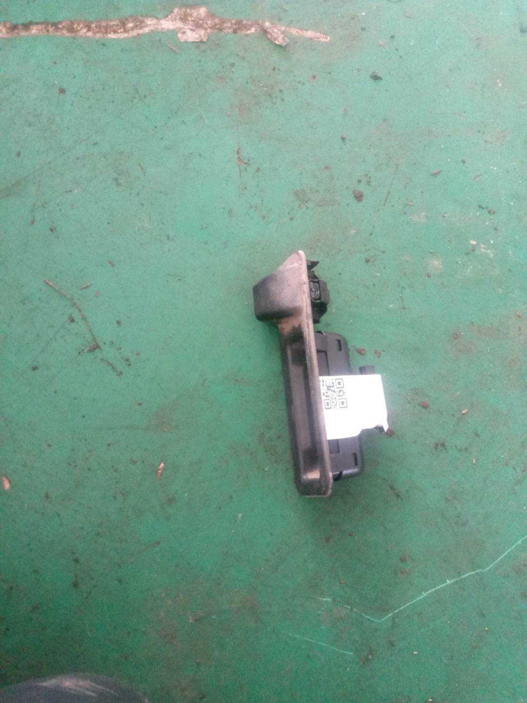 51247405634 尾盖开启开关