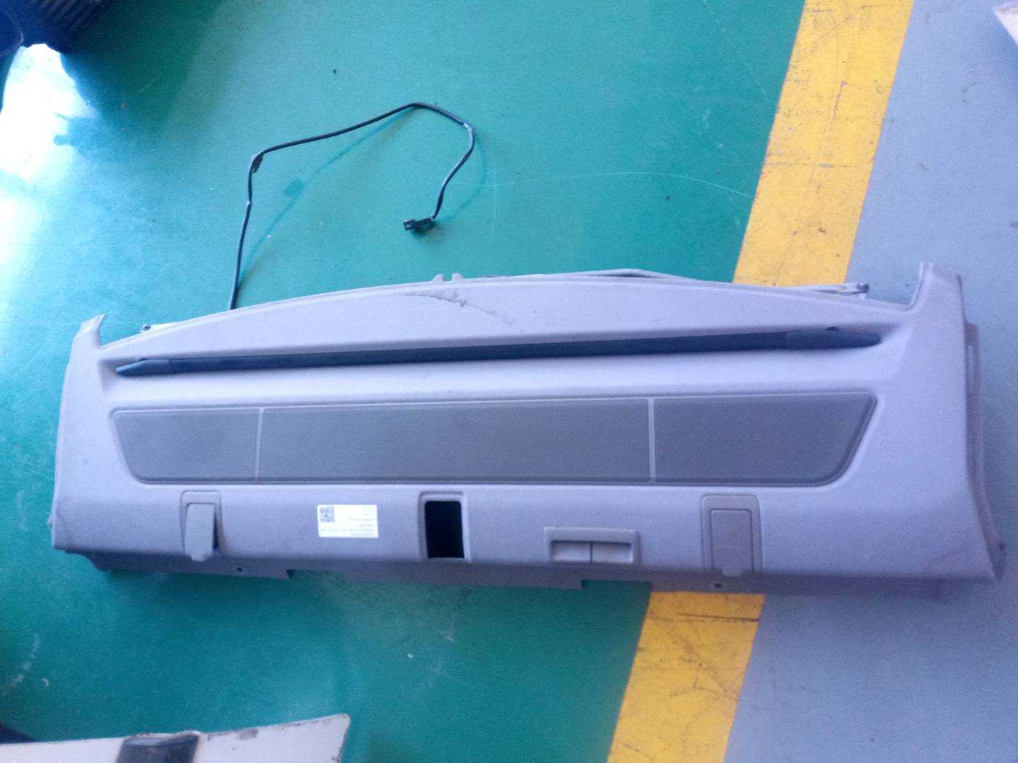 A20469010497K80 后窗台饰板
