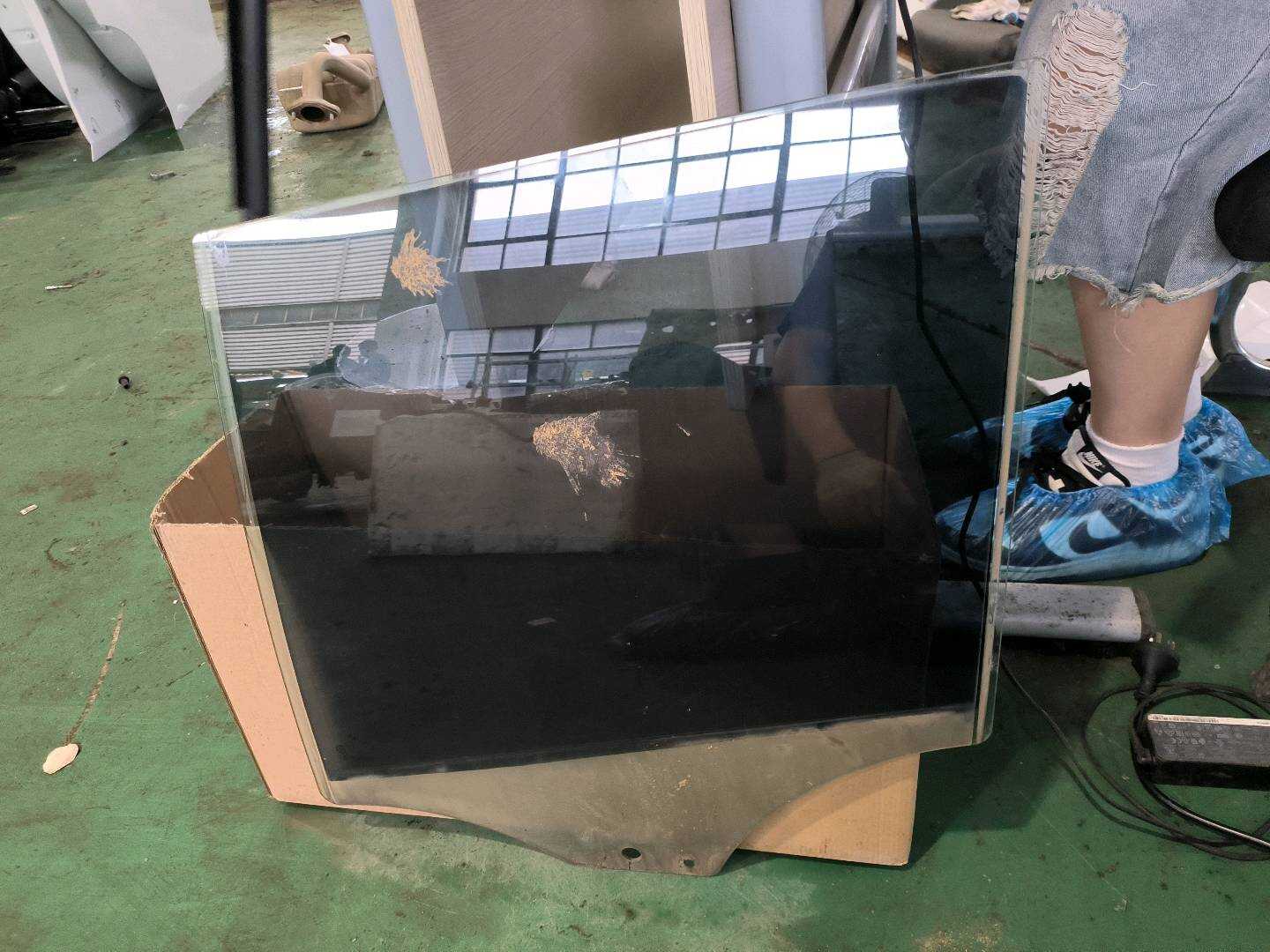 51352990299 后门玻璃(左)