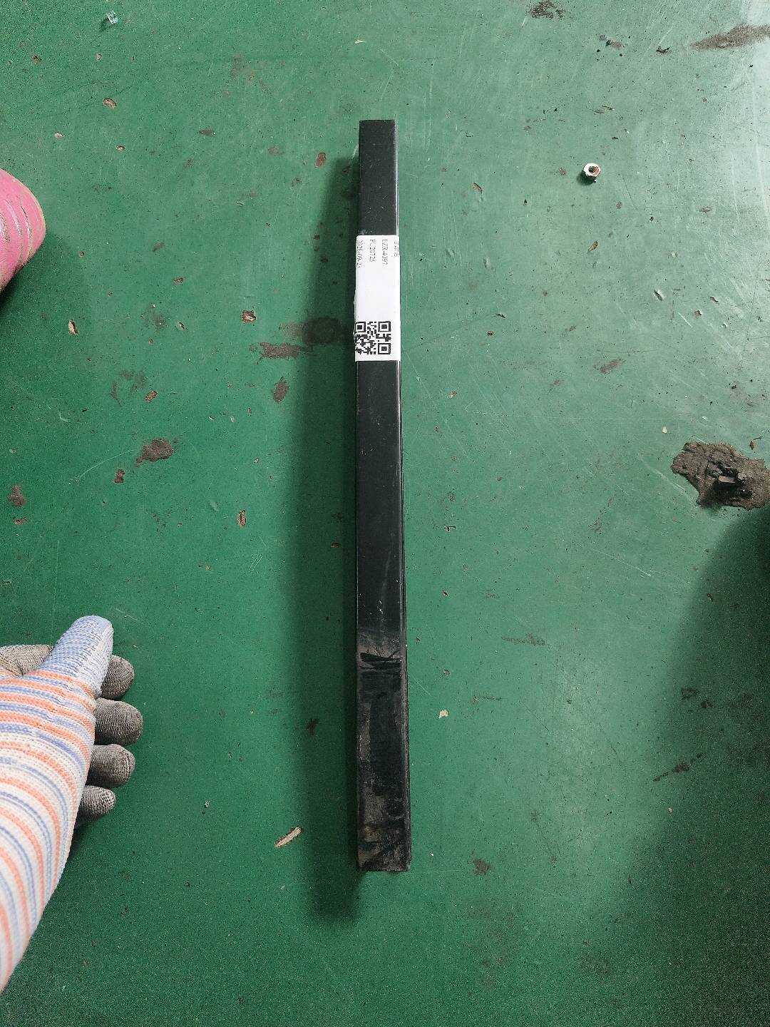 51347068130 后门窗框外饰板(右后)