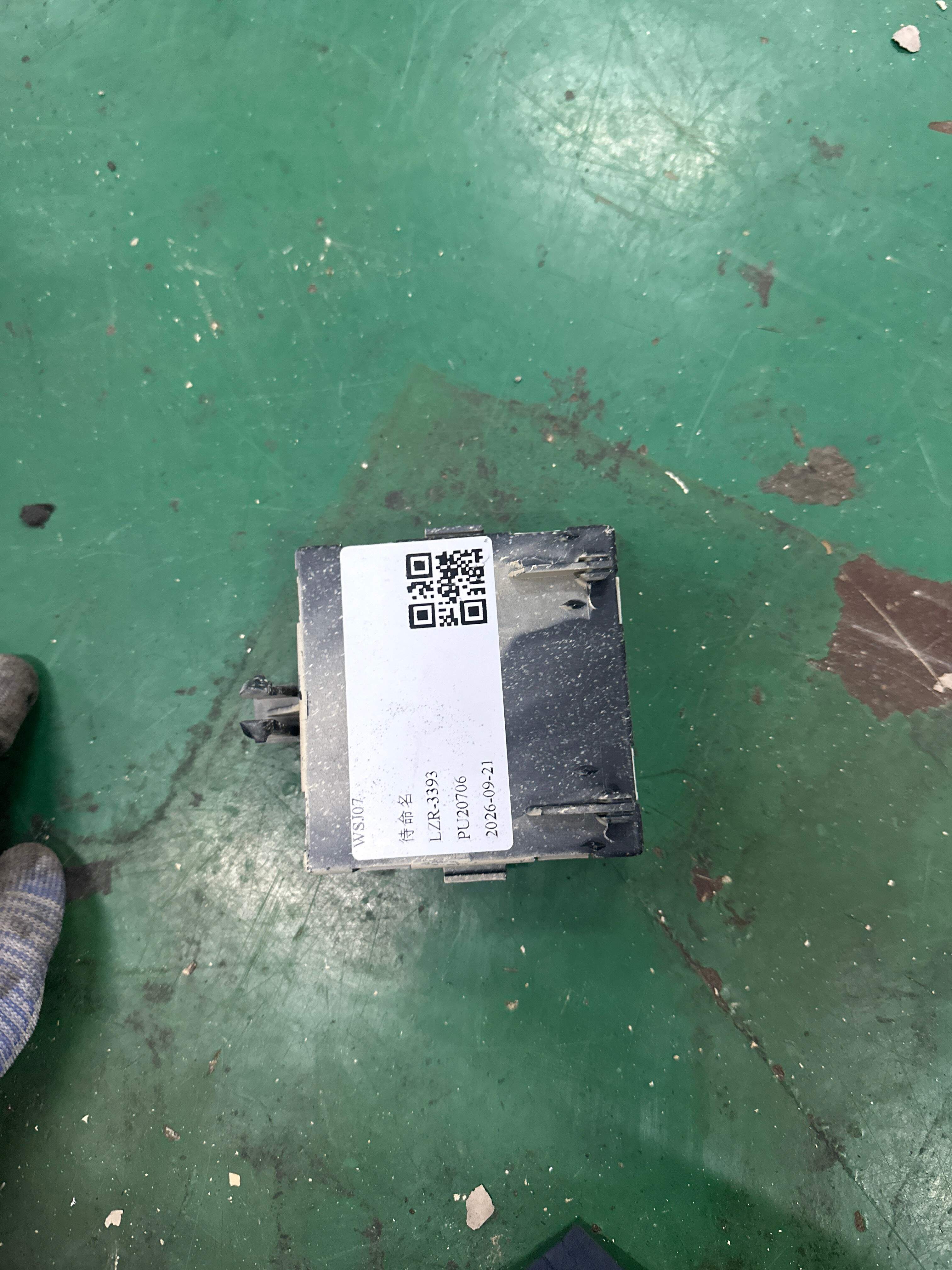 A1679008212 后车门控制单元(左)