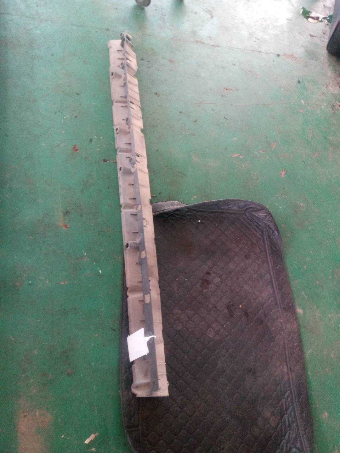 51777207195 侧脚踏板支架(左)