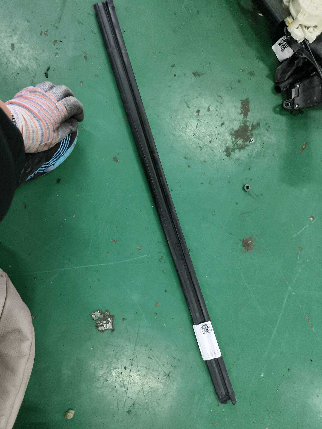 5N7839479 后门玻璃压条(左内)