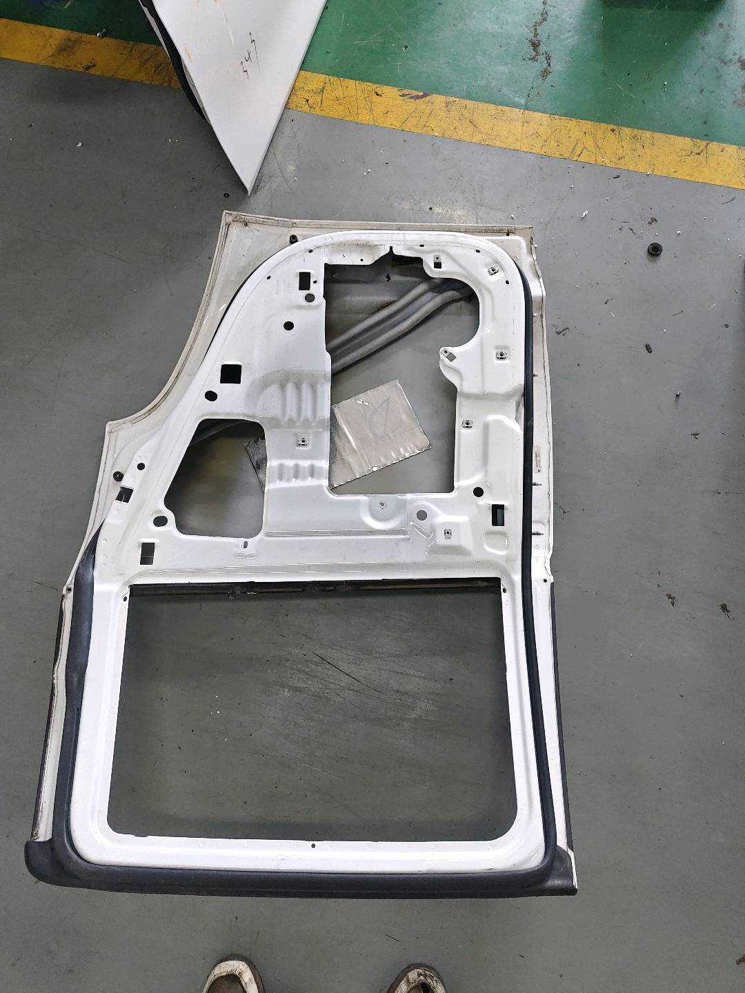 68079392AC Rear Door Shell, Right