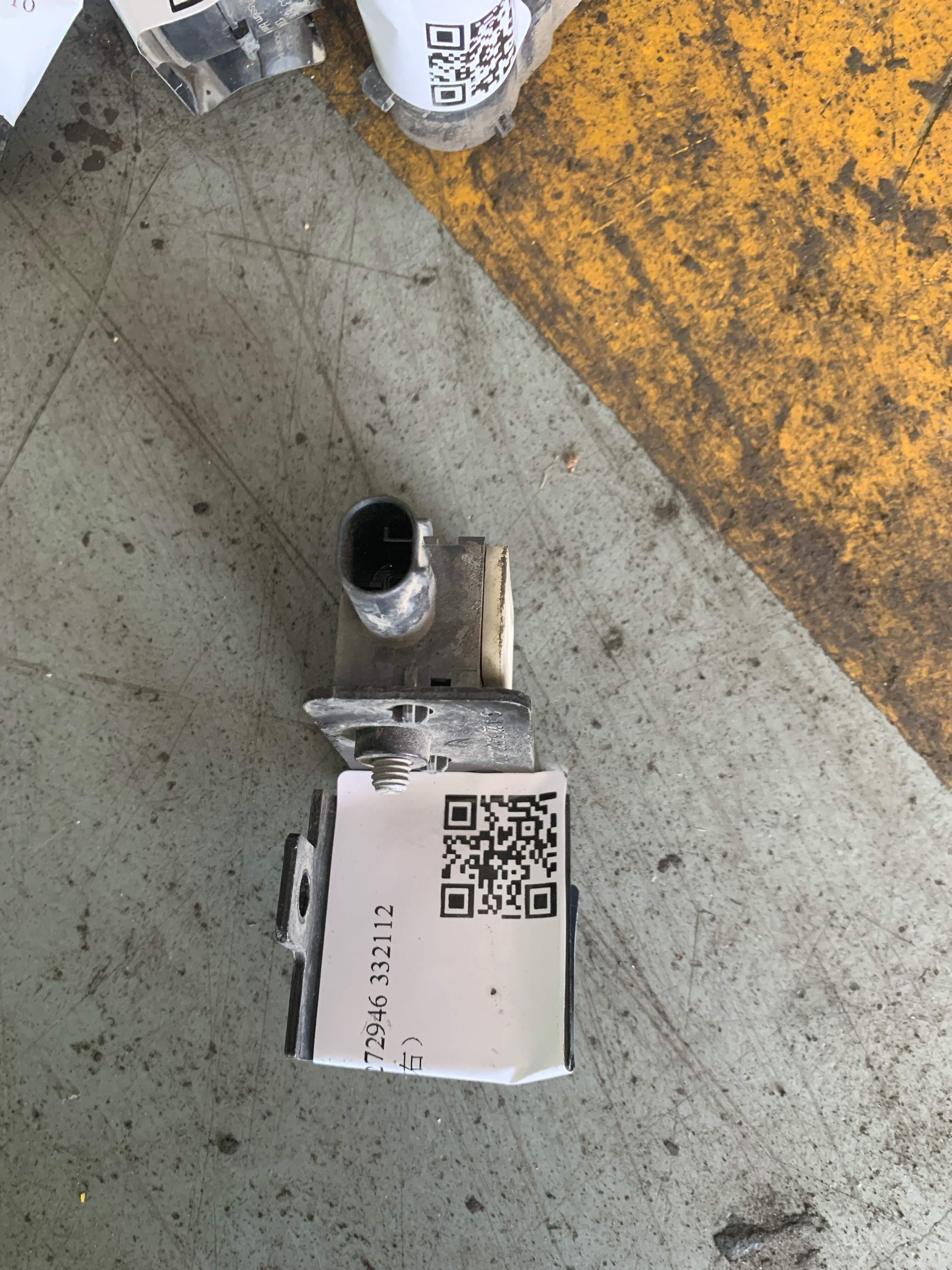 A0038202926 Front Airbag Sensor