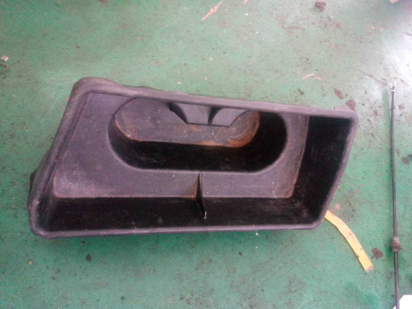 6449033010C0 行李箱侧托架