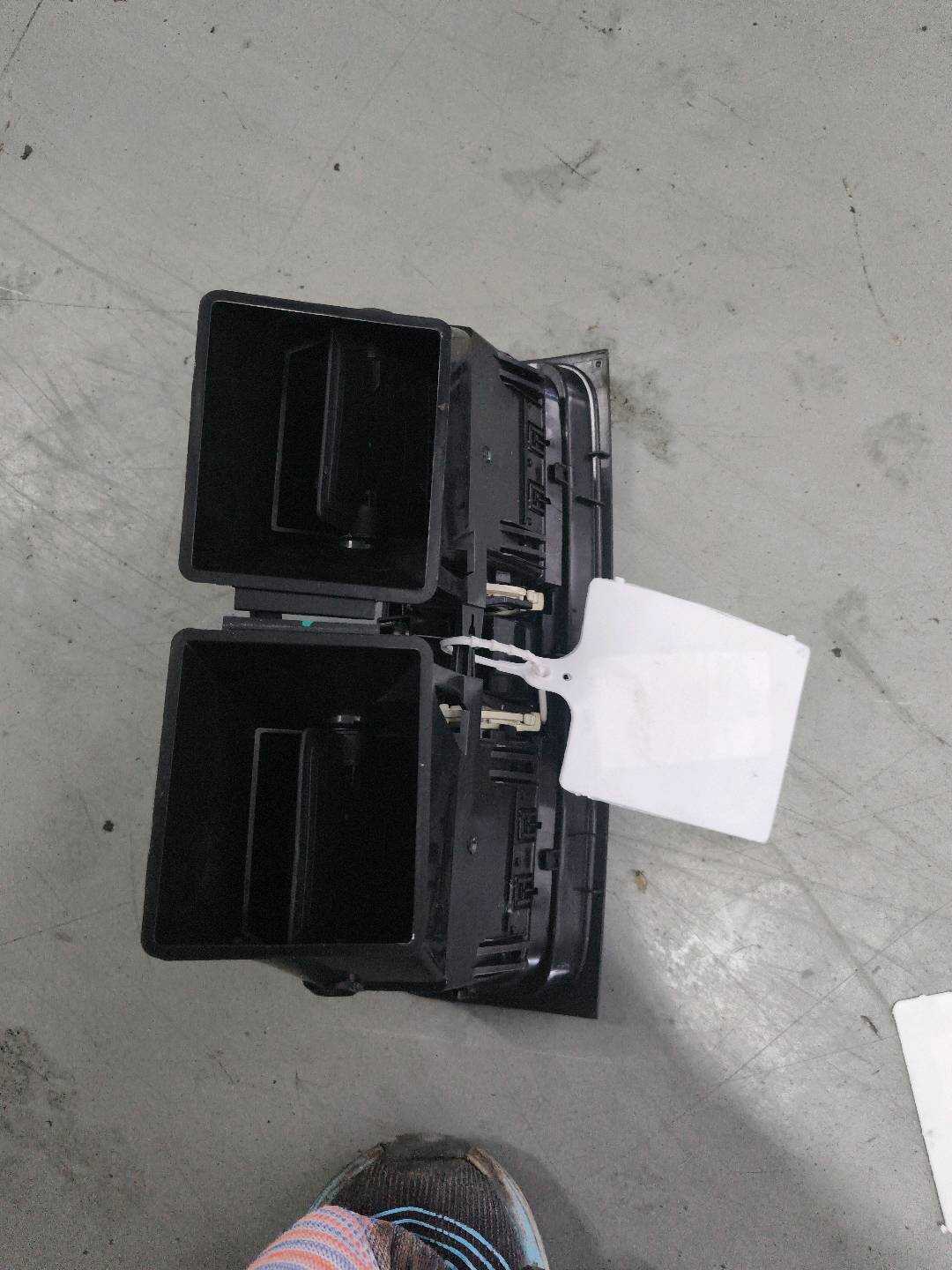 5JD820951CTKK 仪表台中间出风口