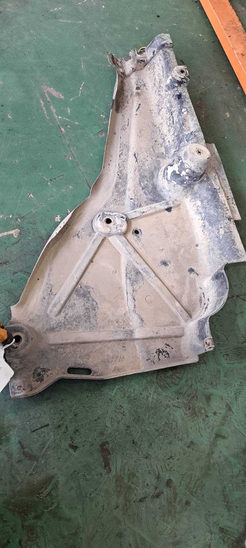 A1666809607 Chassis Under Cover, Rear Right