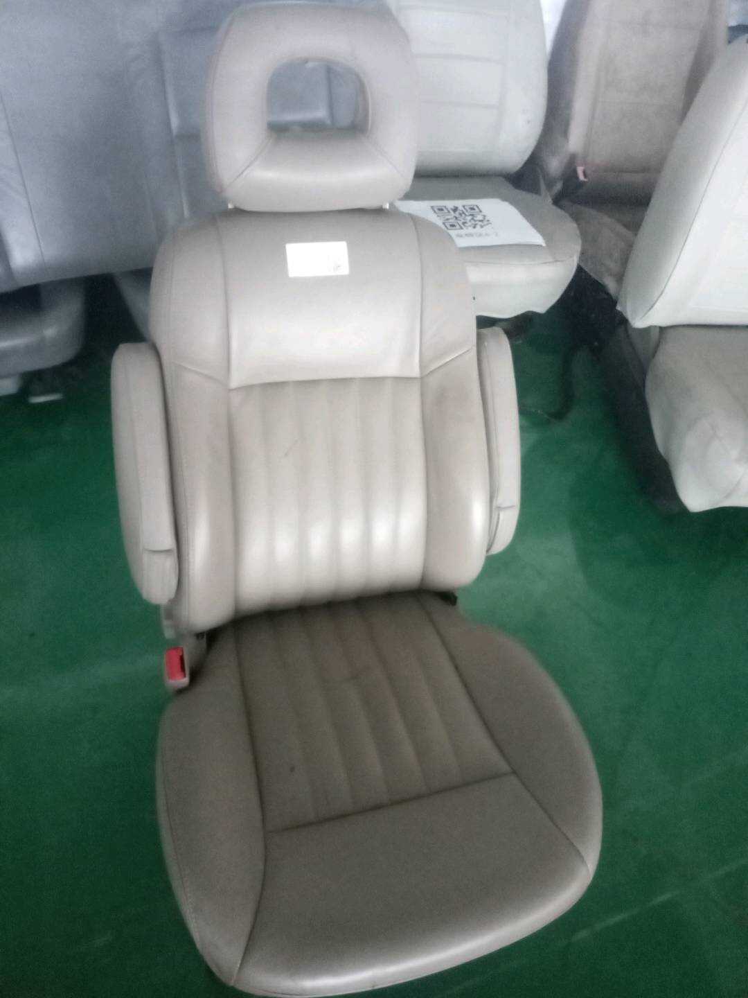 5475136 2nd Row Rear Seat Assembly