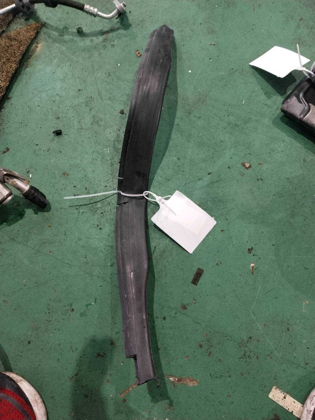 A2046280898 Hood Side Seal, Right