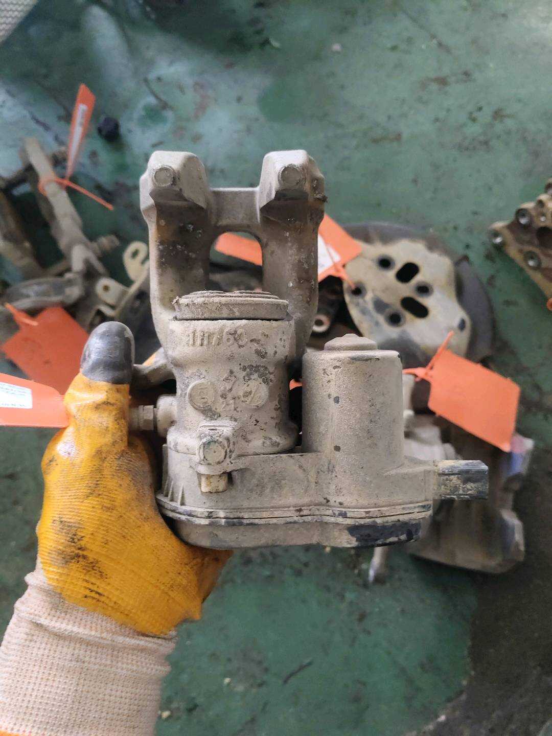 B013194 Rear Left Brake Caliper