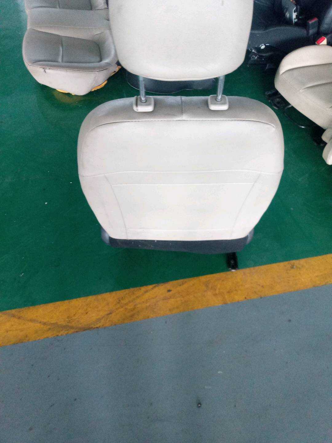 880014X040CEU Driver Seat Assembly