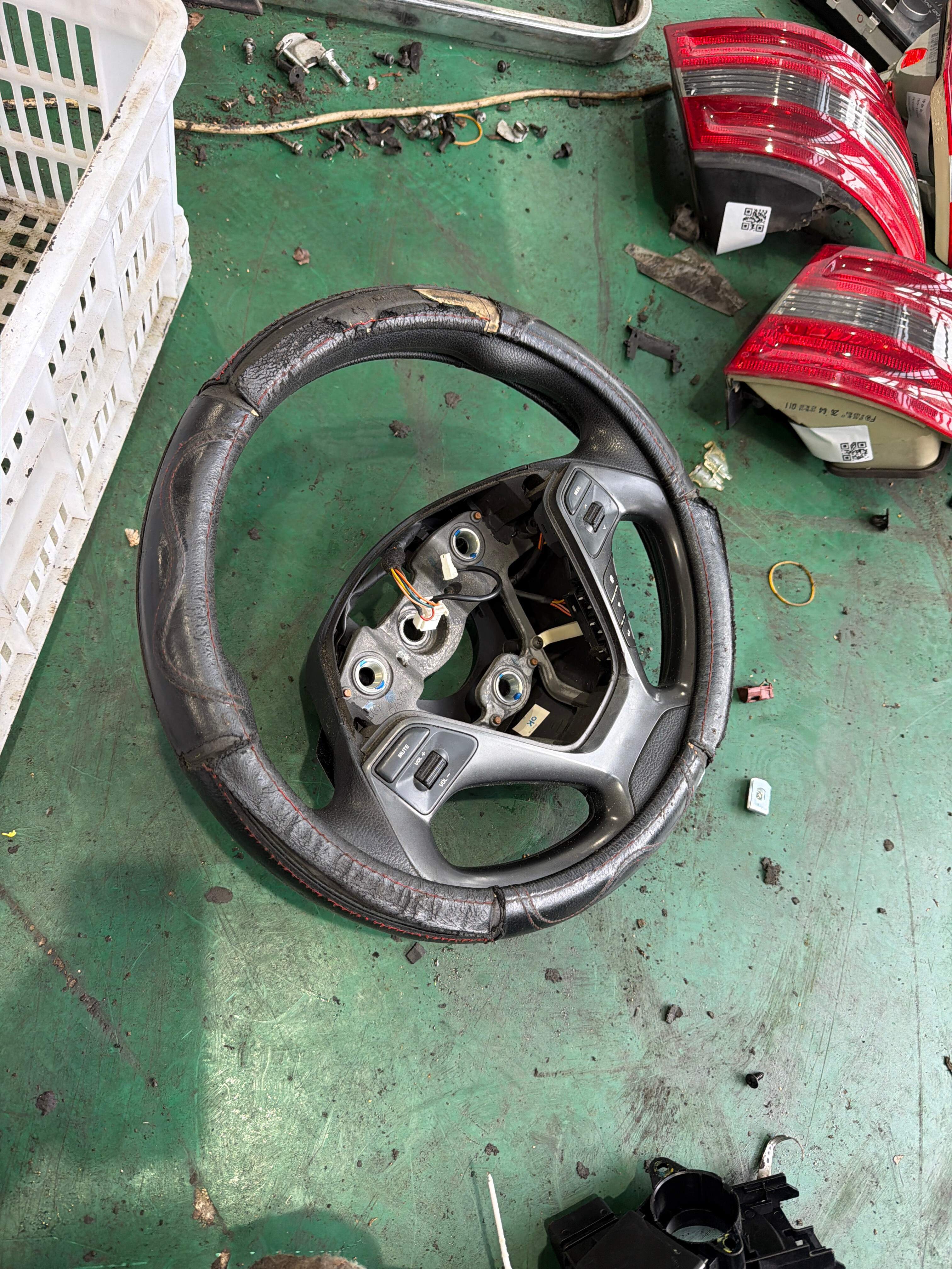 561104X900WK Steering Wheel Assembly