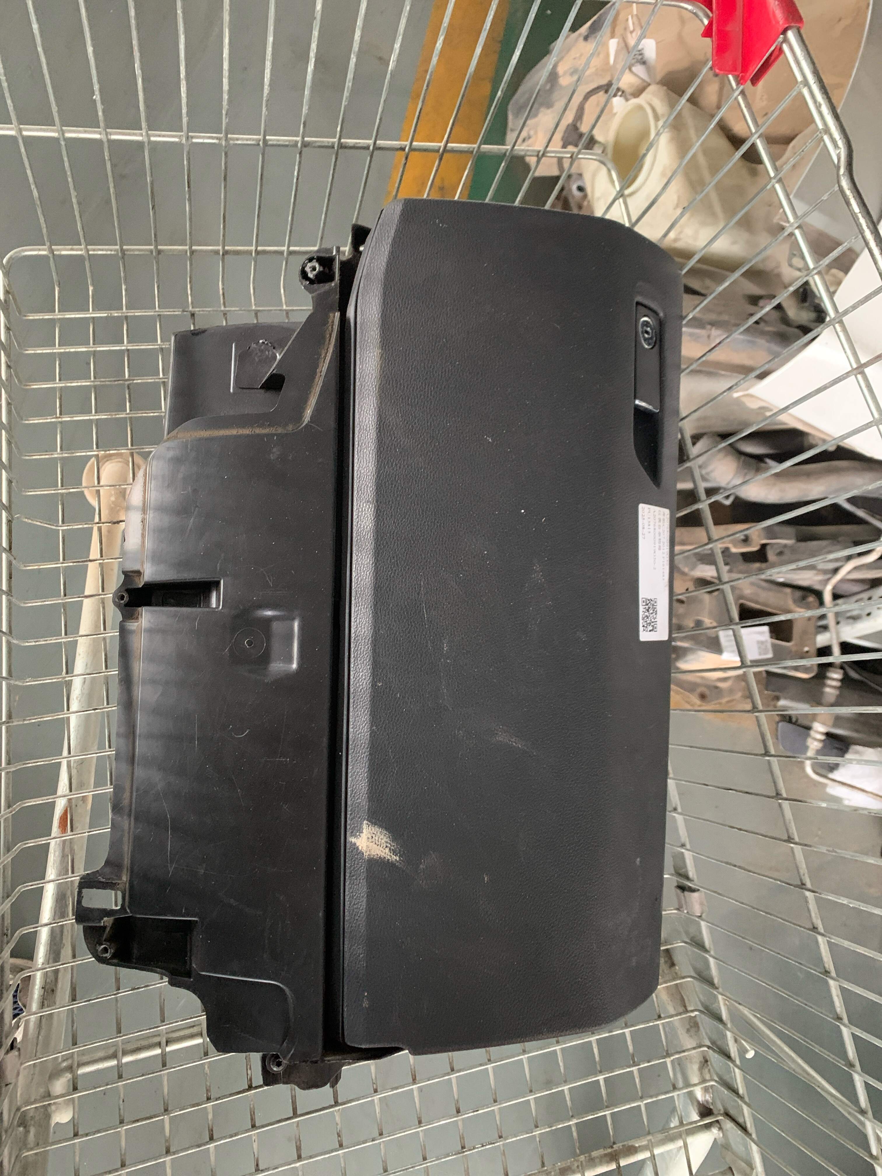 A20768000919G50 仪表台杂物箱