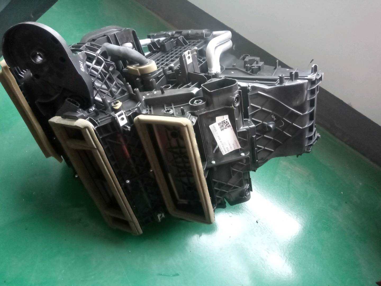 ED8B19850AA 蒸发箱总成